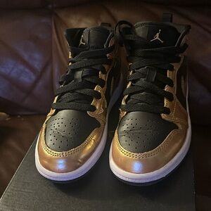Jordan 1 Mid Mettalic Gold and Black